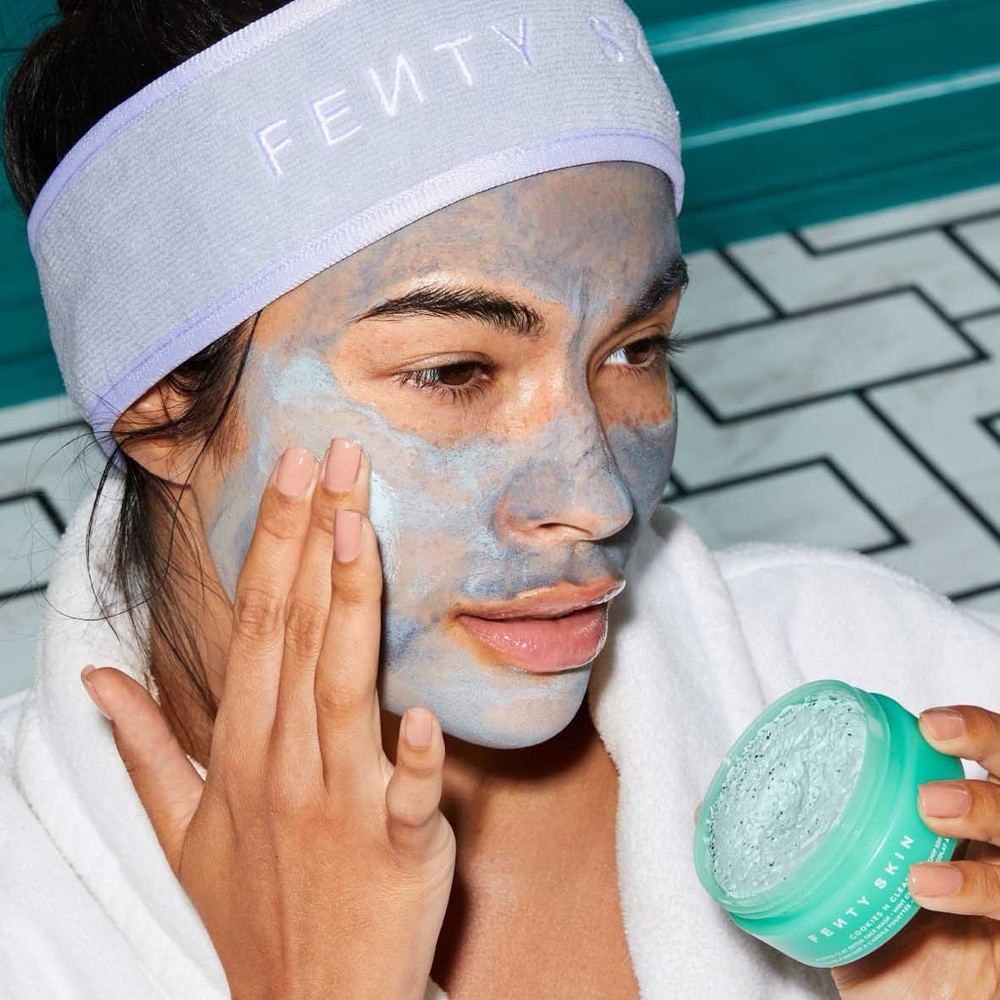 FENTY SKIN
Cookies N Clean Whipped Clay Pore Detox Face Mask - 75 ml